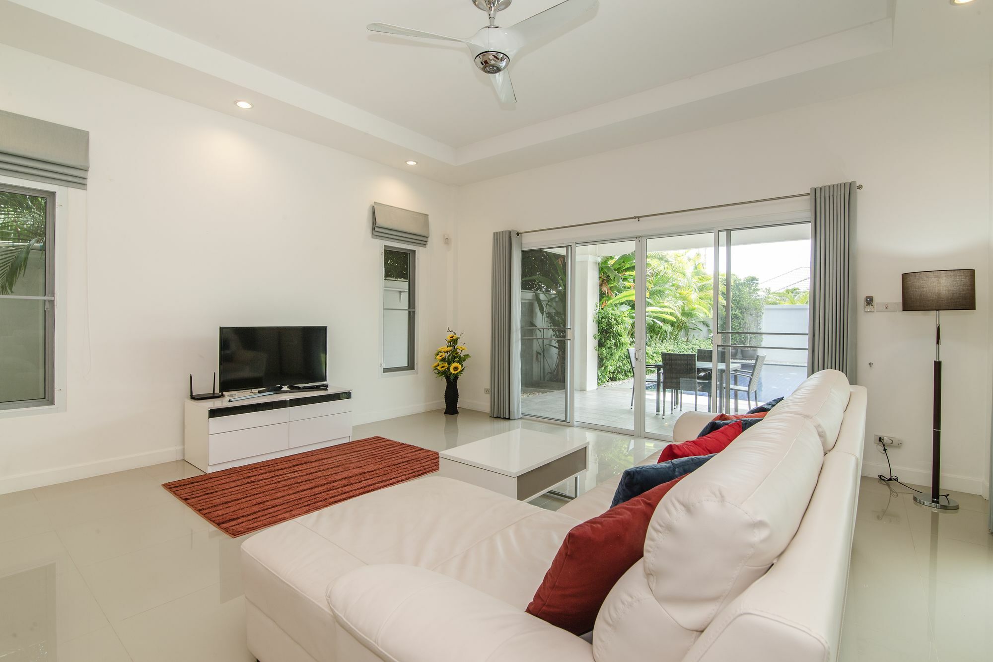 Villa Pool 3 Bedroom L53