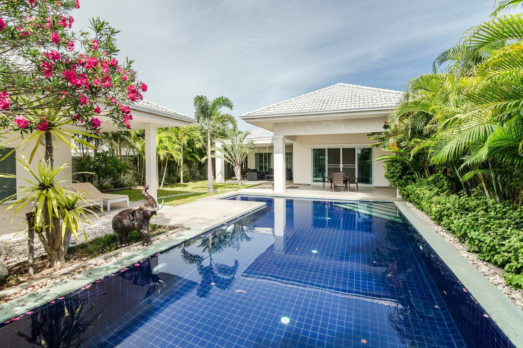 Pool 3 Bedroom L53 *