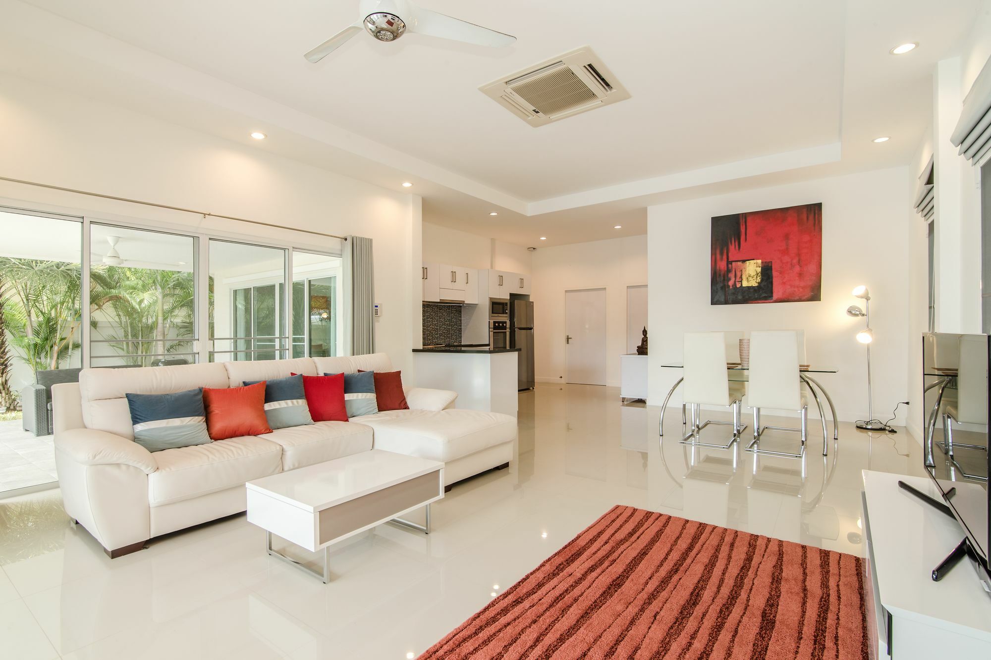 Pool 3 Bedroom L53